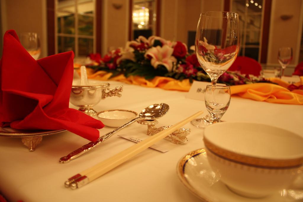 Ruishi Hotel Dalian Esterno foto