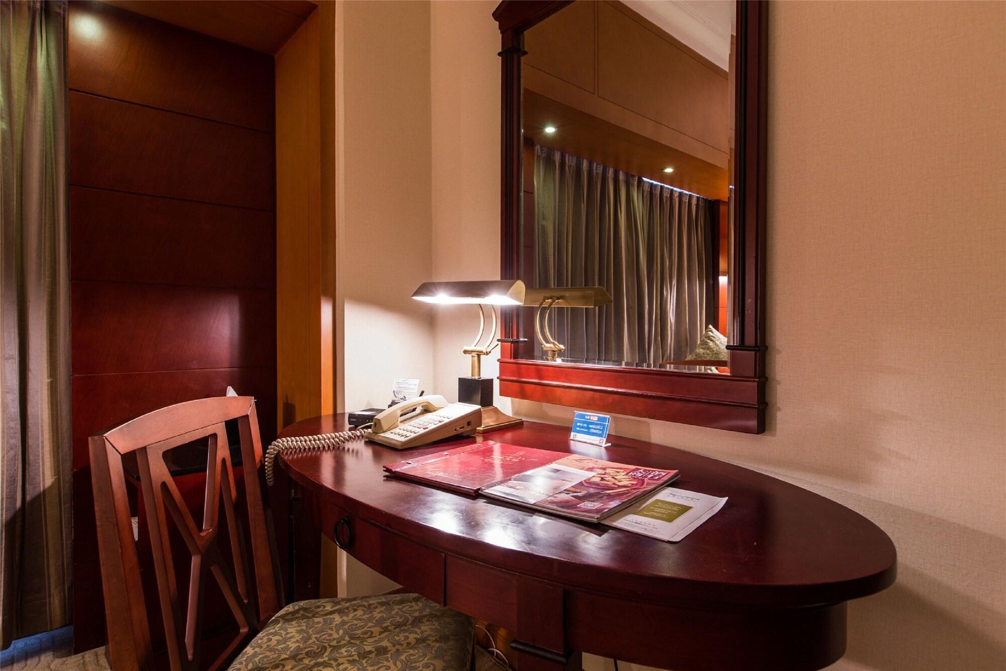 Ruishi Hotel Dalian Esterno foto