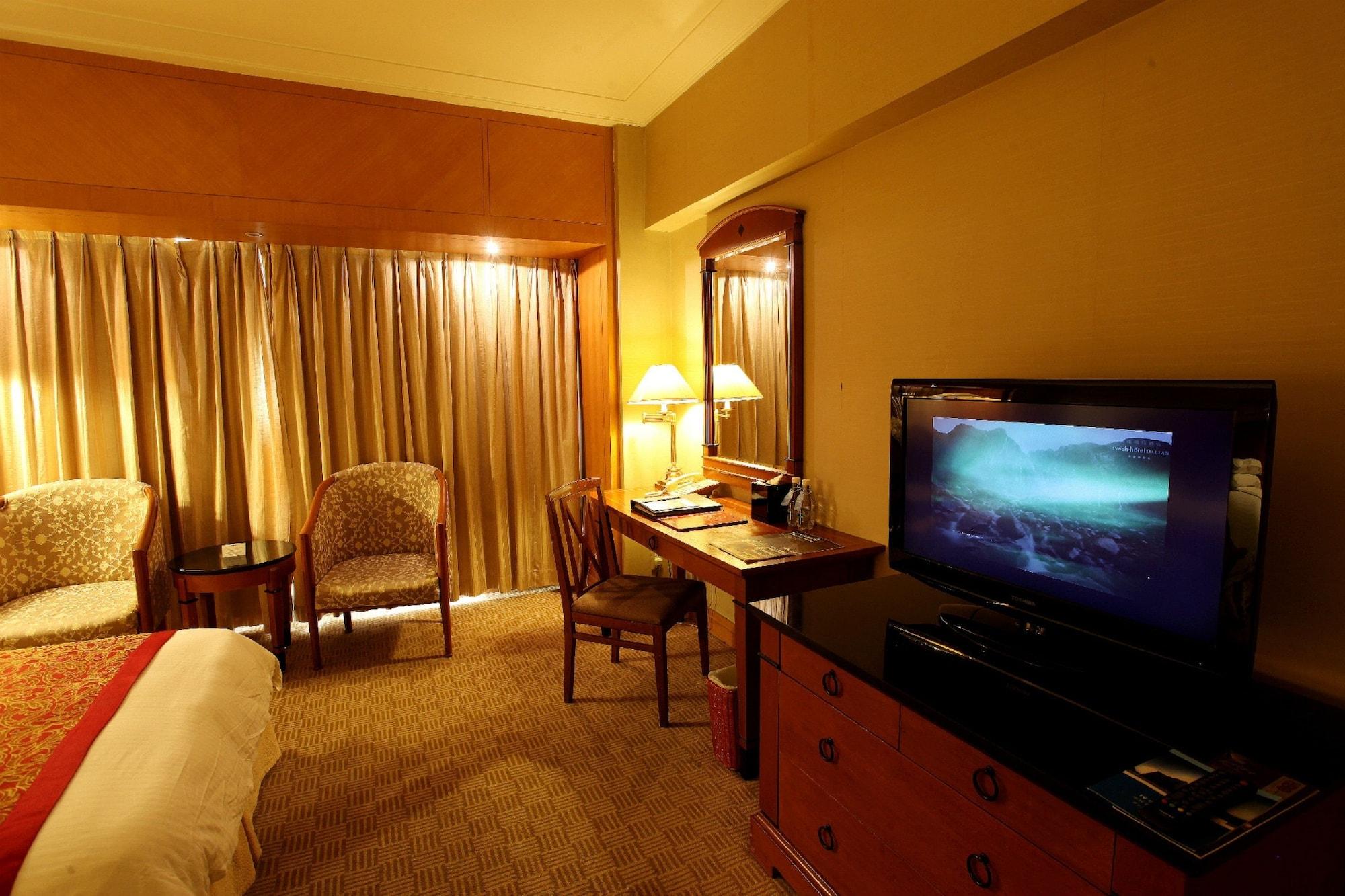 Ruishi Hotel Dalian Esterno foto