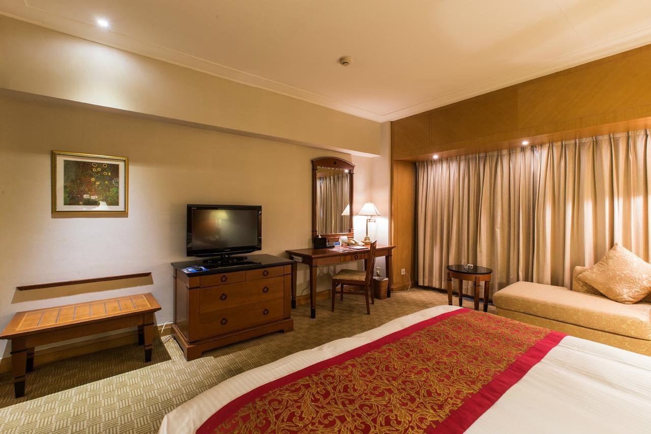 Ruishi Hotel Dalian Esterno foto