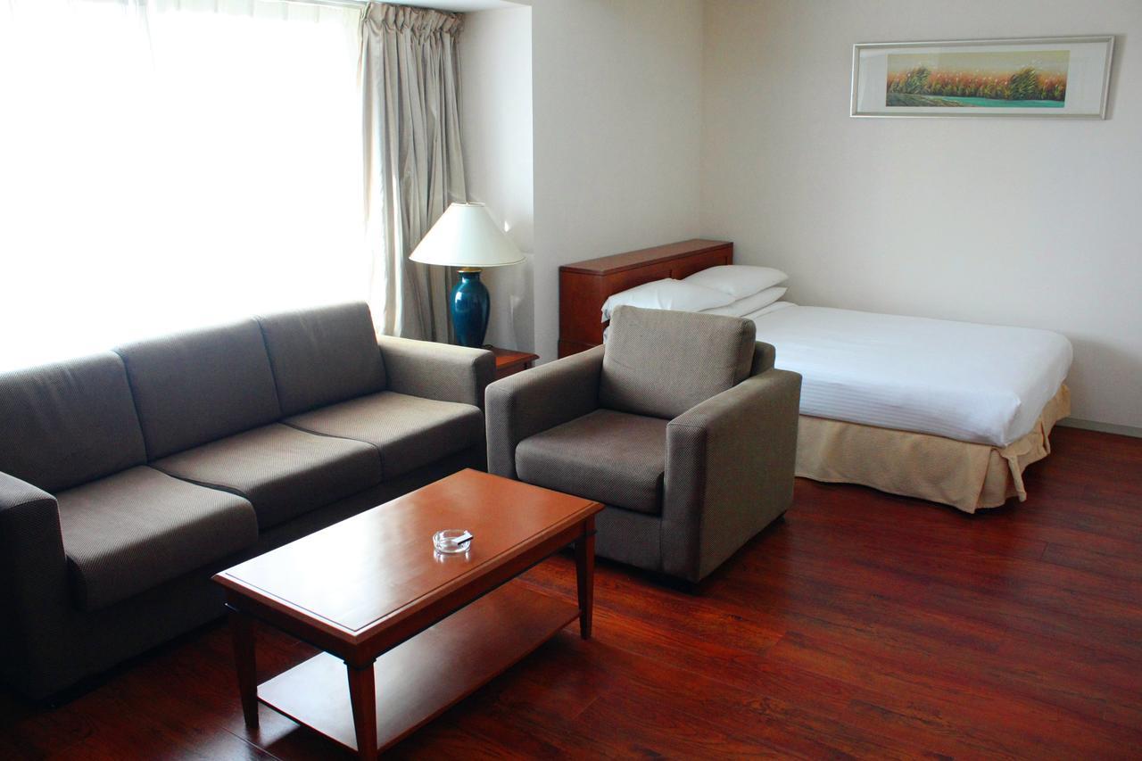 Ruishi Hotel Dalian Esterno foto