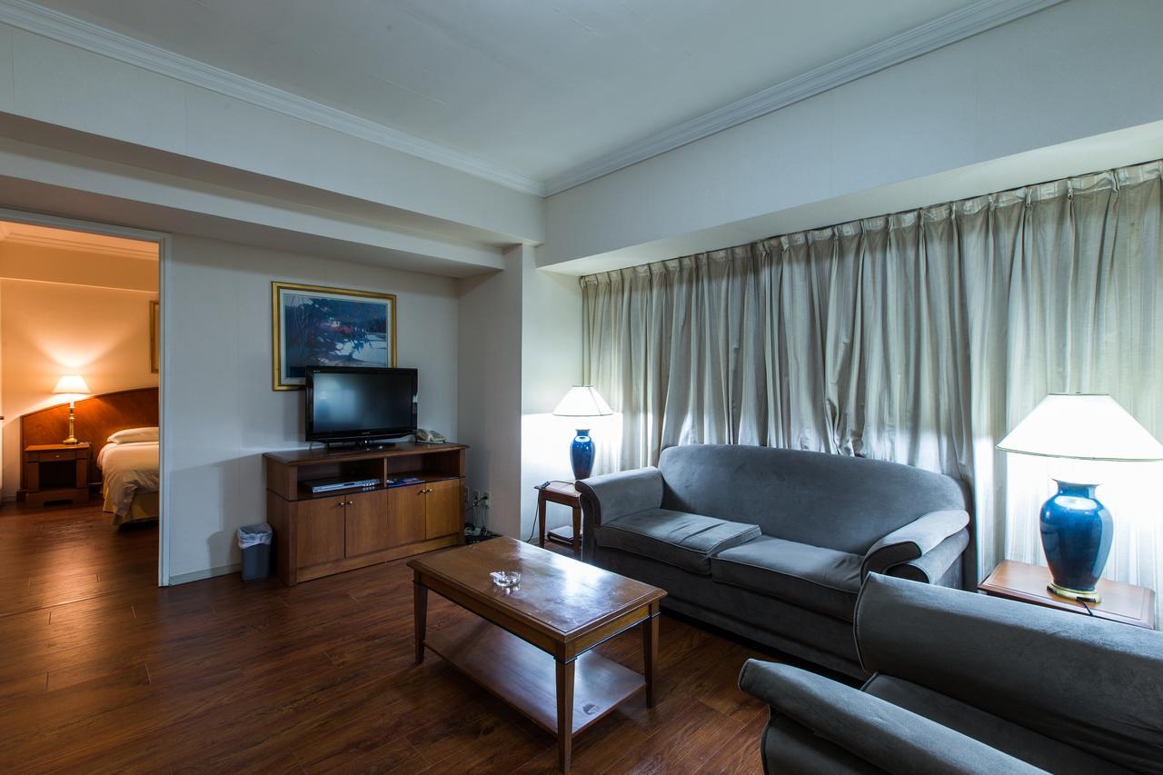 Ruishi Hotel Dalian Esterno foto